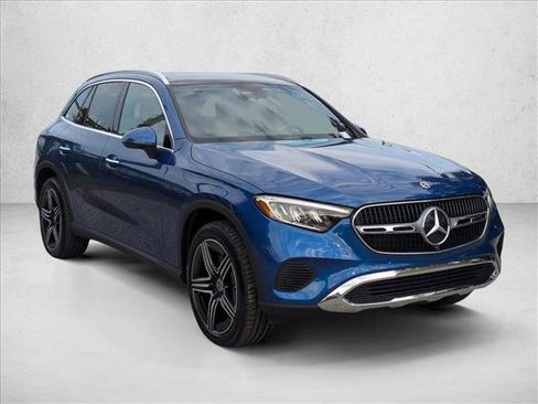 Certified 2026 Mercedes-Benz GLC 300 image 3