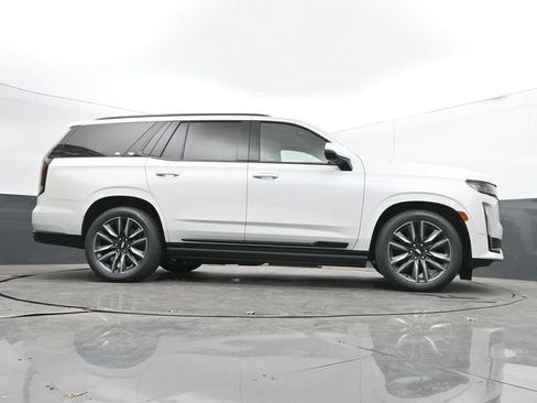 Used 2024 Cadillac Escalade Sport Platinum w/ LPO, Floor Liner Package AWD/4WD image 51
