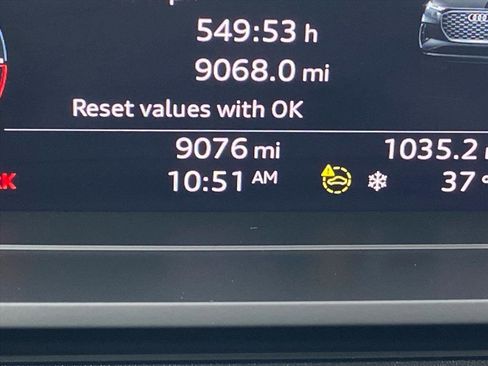 Used 2024 Audi Q4 e-tron Premium Plus w/ Premium Plus image 11