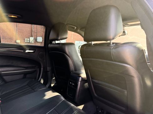 Used 2016 Chrysler 300 S RWD image 21