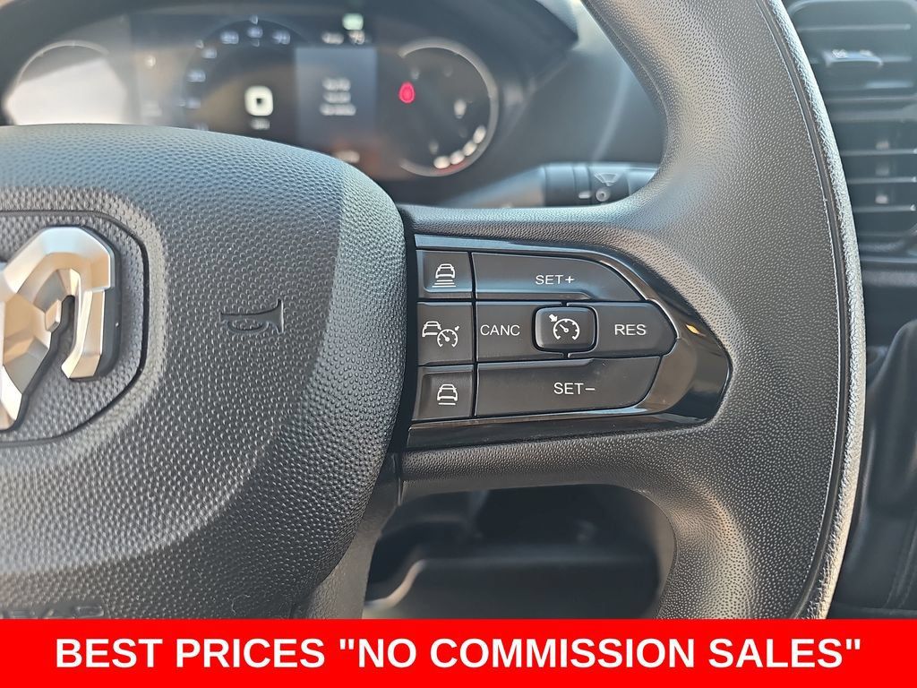 Used 2025 RAM ProMaster 2500 w/ U-Haul Equipment Group FWD image 17