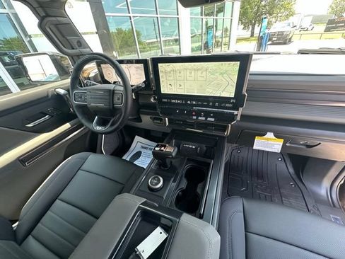 New 2025 GMC Hummer EV 2X AWD/4WD image 34