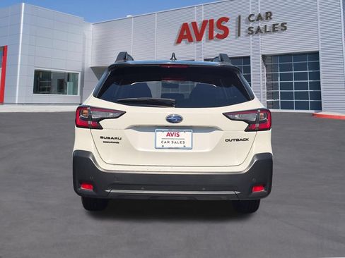 Used 2025 Subaru Outback Onyx Edition AWD/4WD image 7