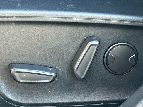 Used 2020 Ford Escape SE Sport image 26