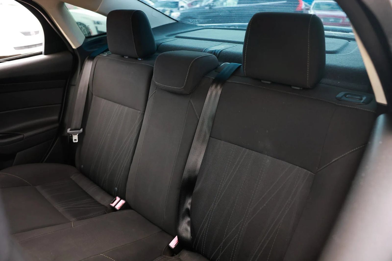 Used 2015 Ford Focus SE w/ SE Sport Package FWD image 20