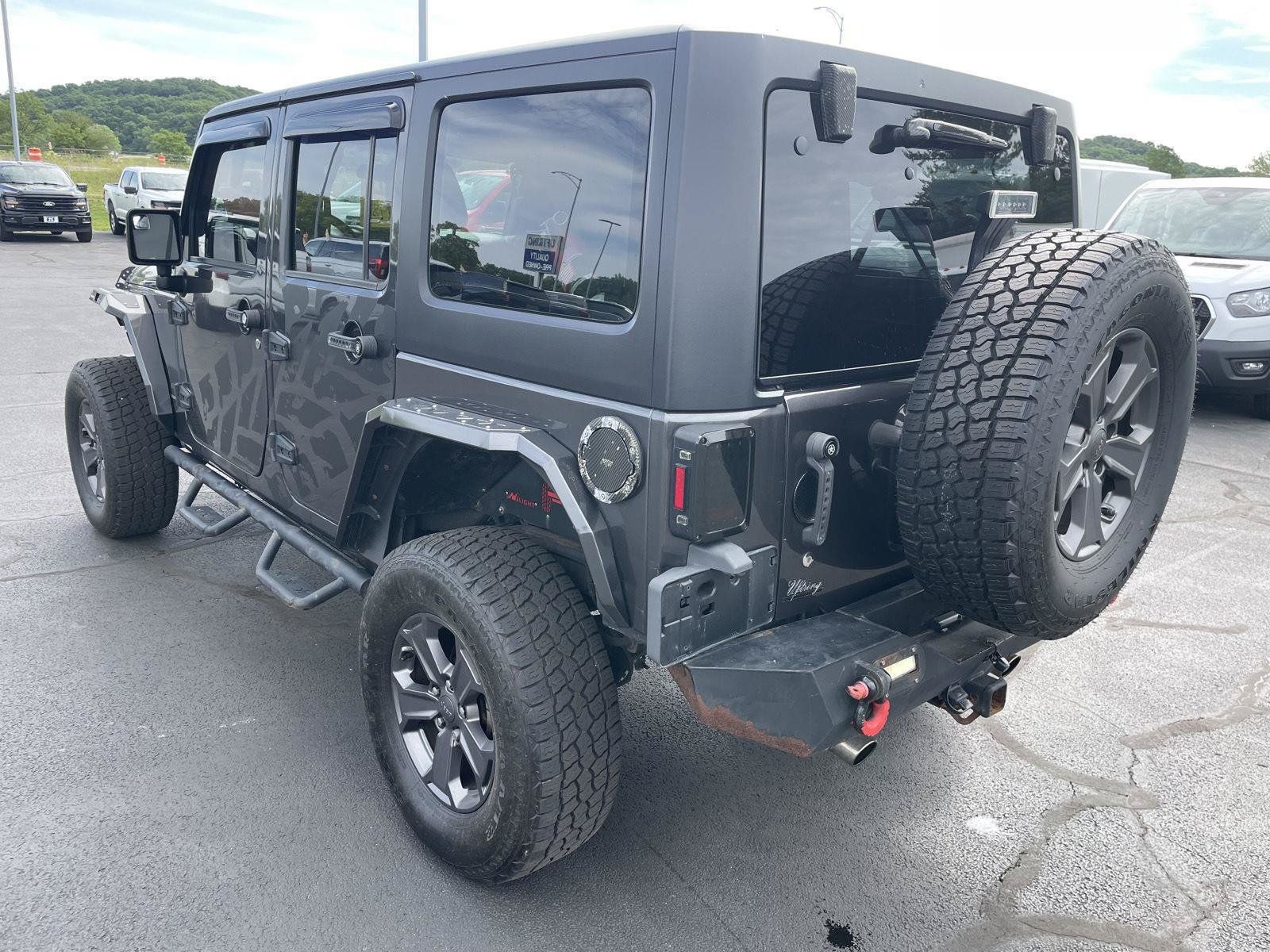 Used 2017 Jeep Wrangler Unlimited Sport w/ Dual Top Group AWD/4WD image 6