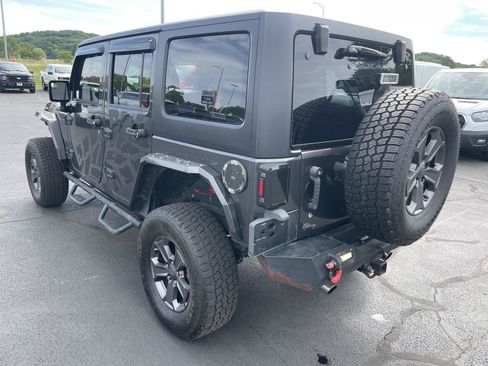 Used 2017 Jeep Wrangler Unlimited Sport w/ Dual Top Group AWD/4WD image 6