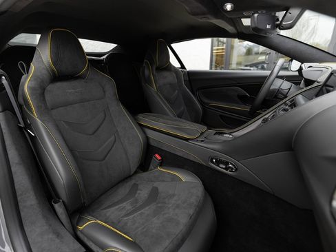 Used 2022 Aston Martin DBS Superleggera Volante image 12