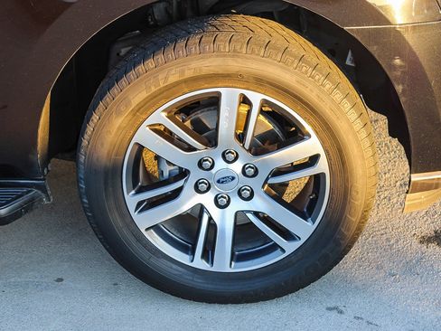 Used 2024 Ford Expedition Max Limited image 11