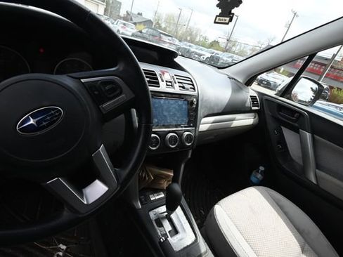 Used 2017 Subaru Forester 2.5i Premium w/ All-Weather Package AWD/4WD image 8