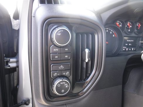 Used 2025 Chevrolet Silverado 1500 Custom Trail Boss image 18