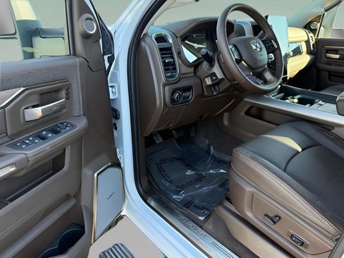 New 2026 RAM 2500 Limited AWD/4WD image 15