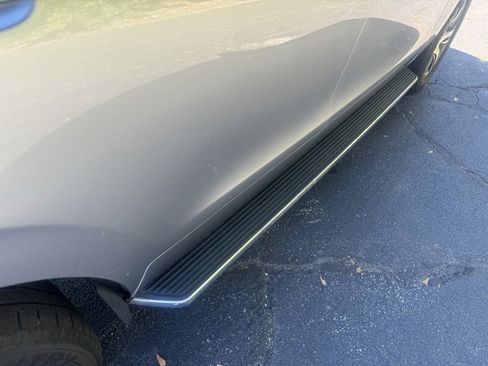 Used 2023 Ford Expedition XLT image 13