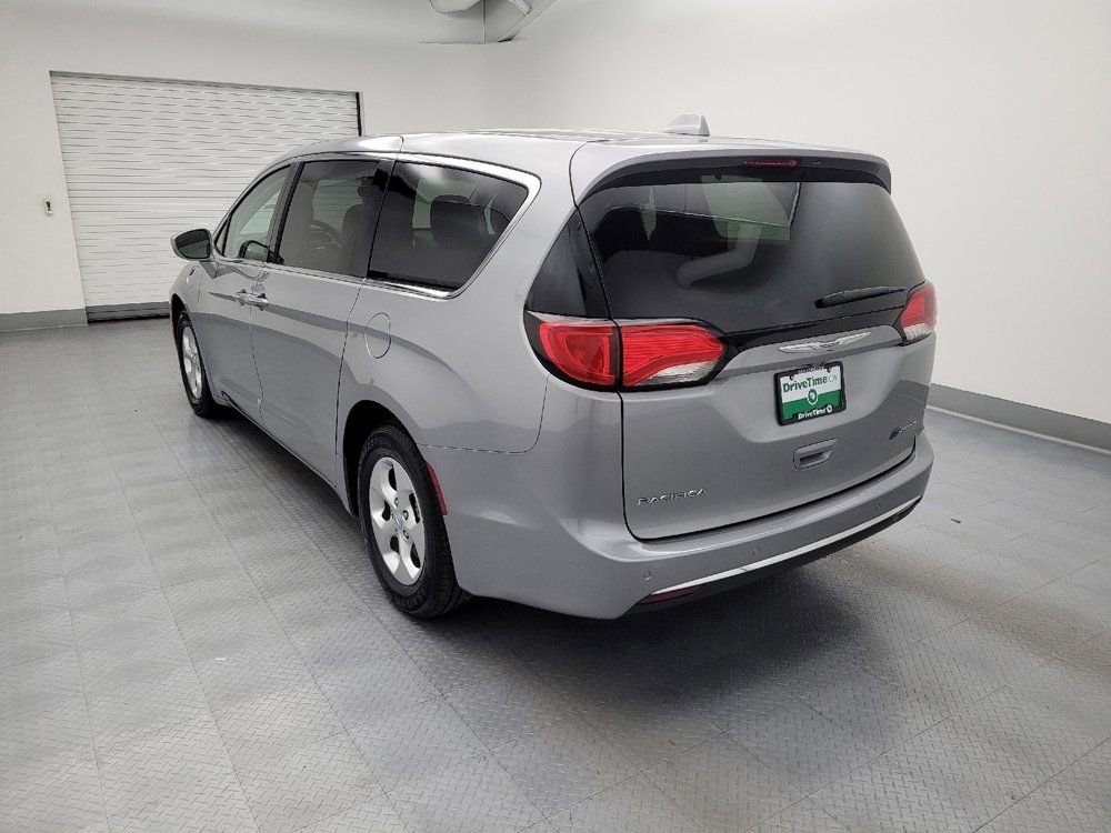 Used 2018 Chrysler Pacifica Touring Plus FWD image 5