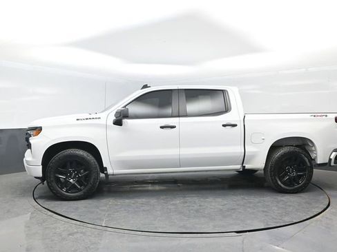 Used 2022 Chevrolet Silverado 1500 Custom w/ LPO, Dark Essentials Package AWD/4WD image 4