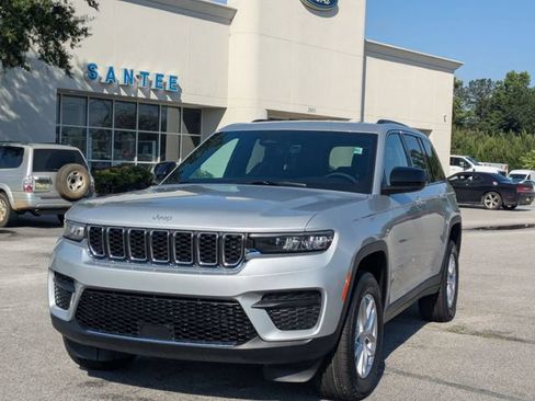 New 2026 Jeep Grand Cherokee Laredo RWD image 7
