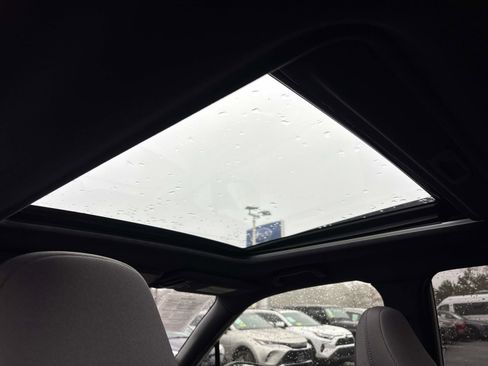 Certified 2025 Subaru Forester Premium image 12