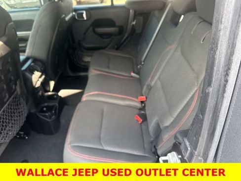 Used 2019 Jeep Wrangler Unlimited Rubicon AWD/4WD image 12