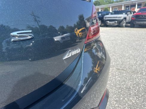 Used 2025 Genesis G70 2.5T image 29