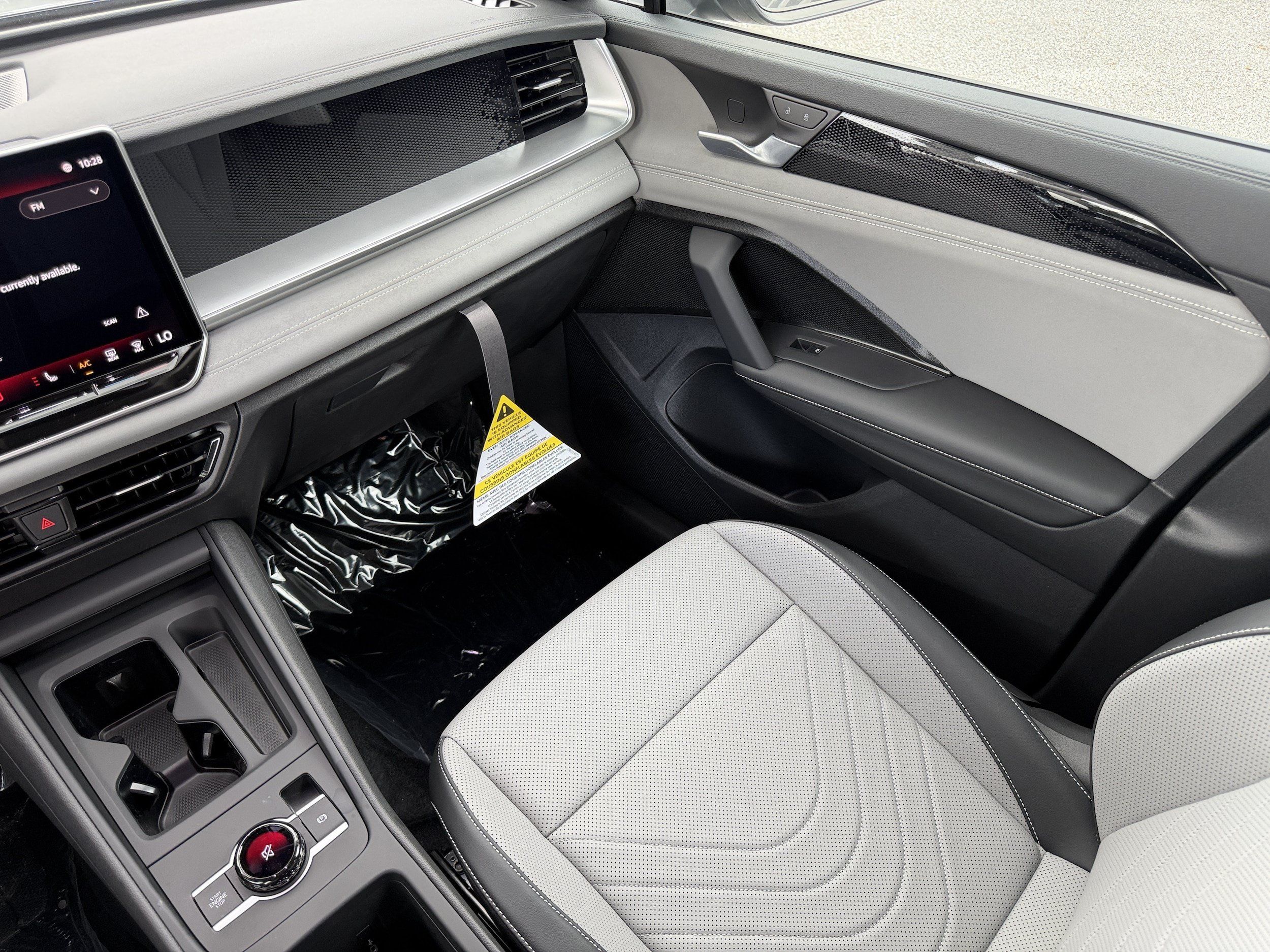 New 2026 Volkswagen Tiguan SE AWD/4WD image 17