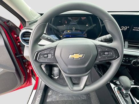 New 2026 Chevrolet Trax LT w/ LPO, Blackout Package image 12