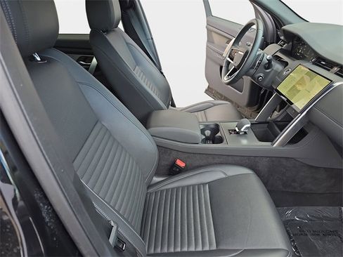 Used 2024 Land Rover Discovery Sport Dynamic SE image 10