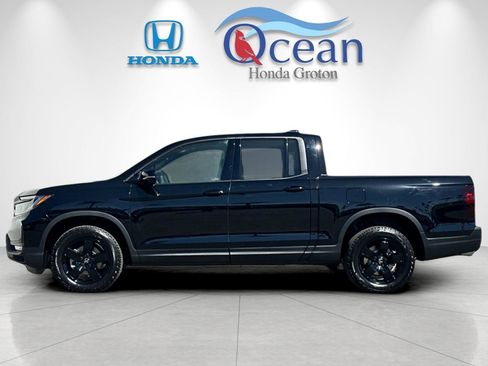 New 2026 Honda Ridgeline Black Edition image 2