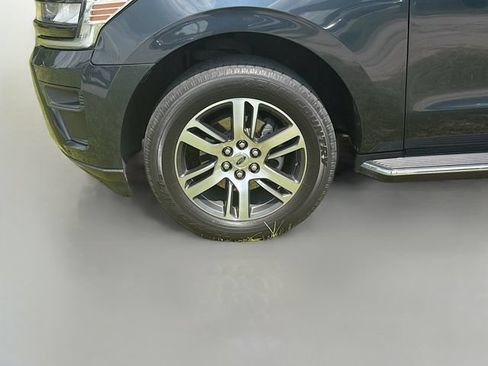 Used 2022 Ford Expedition XLT RWD image 15
