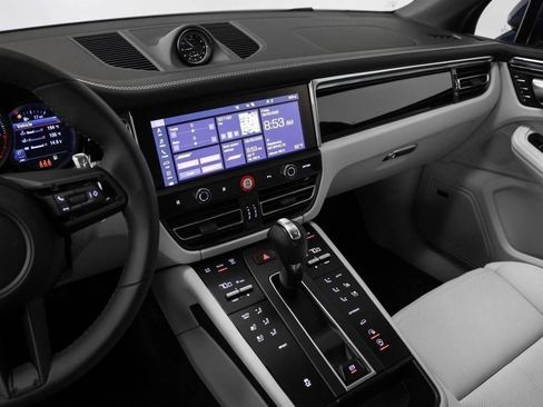 New 2025 Porsche Macan image 84