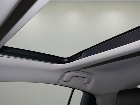 New 2026 Toyota Prius Plug-In Hybrid FWD image 27