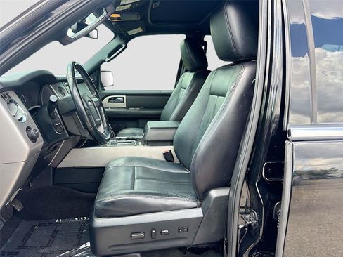 Used 2017 Ford Expedition Limited w/ Equipment Group 301A RWD image 22