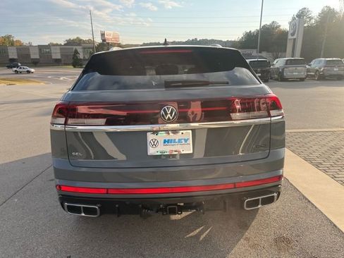 New 2026 Volkswagen Atlas Cross Sport SEL Premium R-Line AWD/4WD image 4