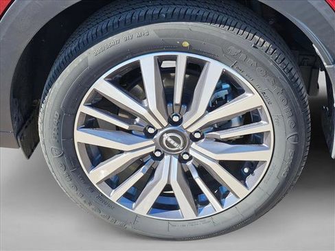 Used 2022 Nissan Kicks SV image 9