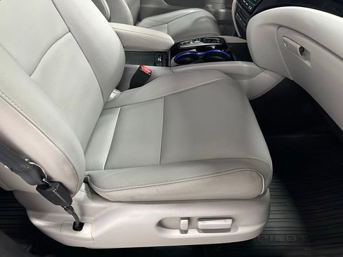 Used 2018 Honda Pilot Touring image 60