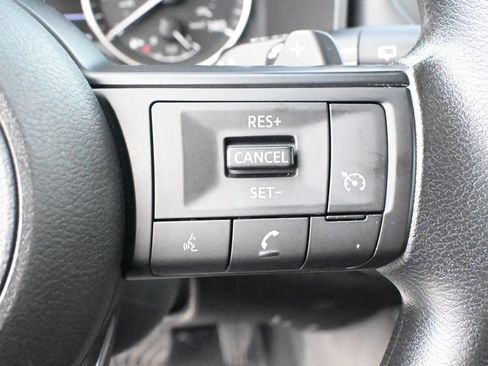 Used 2024 Nissan Rogue S AWD/4WD image 15