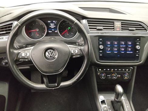 Used 2019 Volkswagen Tiguan SE image 22