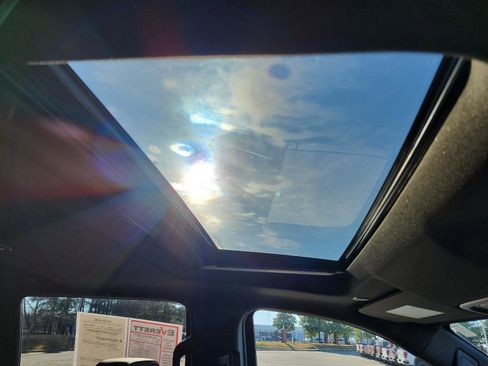 Certified 2023 GMC Sierra 1500 AT4 w/ AT4 Premium Package image 10