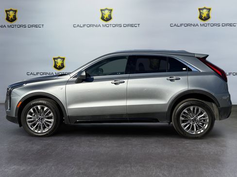 Used 2024 Cadillac XT4 Premium Luxury image 2