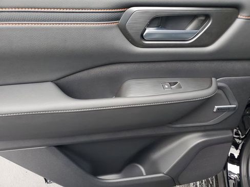 New 2026 Nissan Armada PRO-4X w/ Captain's Chari Seat Package AWD/4WD image 19