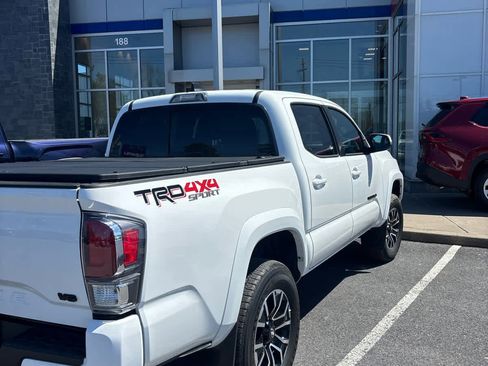 Used 2023 Toyota Tacoma TRD Sport AWD/4WD image 3