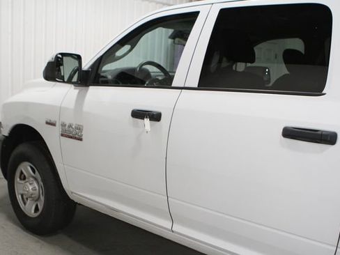 Used 2017 RAM 3500 Tradesman RWD image 27