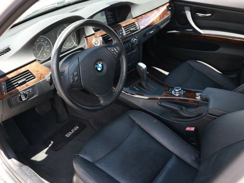 Used 2011 BMW 328i xDrive Sedan AWD/4WD image 18