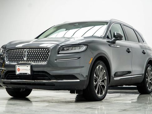 Used 2023 Lincoln Nautilus Reserve AWD/4WD image 9