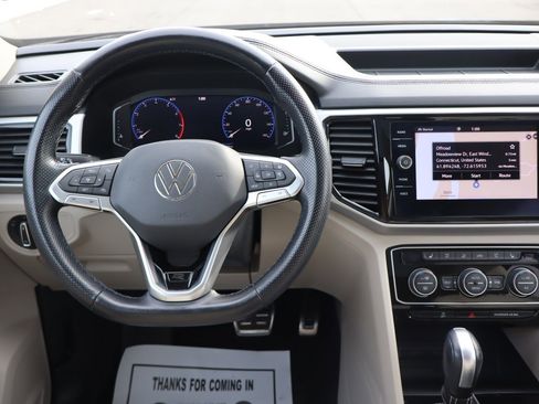 Used 2021 Volkswagen Atlas SEL Premium image 11