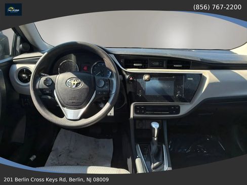 Used 2017 Toyota Corolla LE image 15
