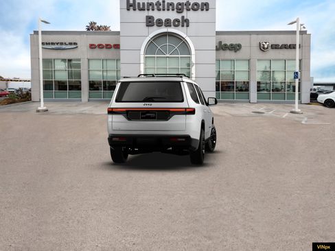 New 2026 Jeep Grand Wagoneer Limited image 6