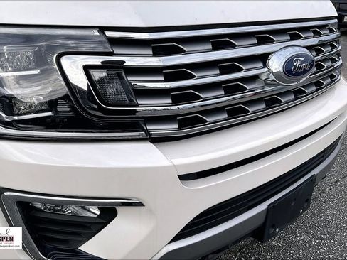 Used 2019 Ford Expedition Limited w/ Equipment Group 302A AWD/4WD image 26