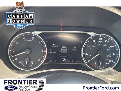 Used 2024 Nissan Sentra SV FWD image 9