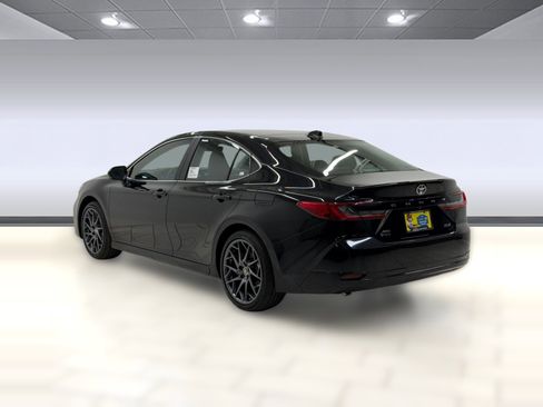 New 2026 Toyota Camry LE image 2