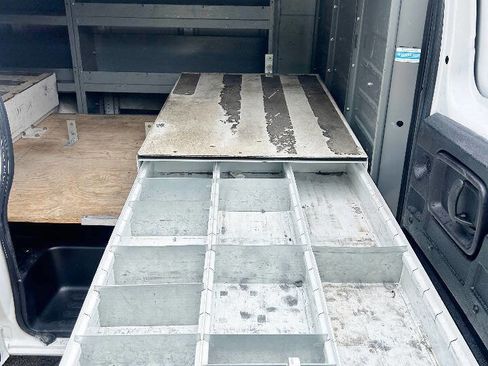 Used 2015 Chevrolet Express 3500 image 17